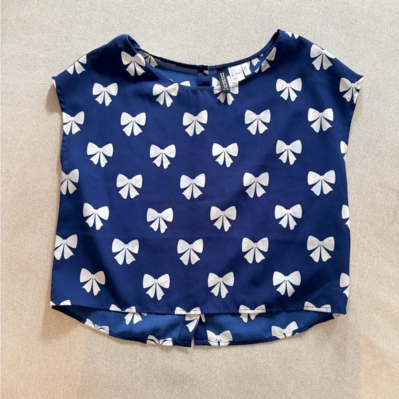 Bow Tie Top - Picture 1 of 7